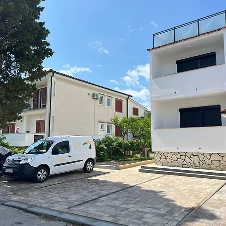 Iljazi Gasthof Krk Town